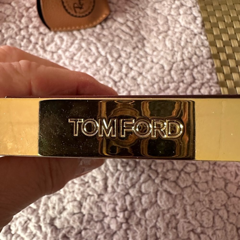 🧚🏽Tom Ford Eyeshadow in Rich Brown - Picture 2 of 4